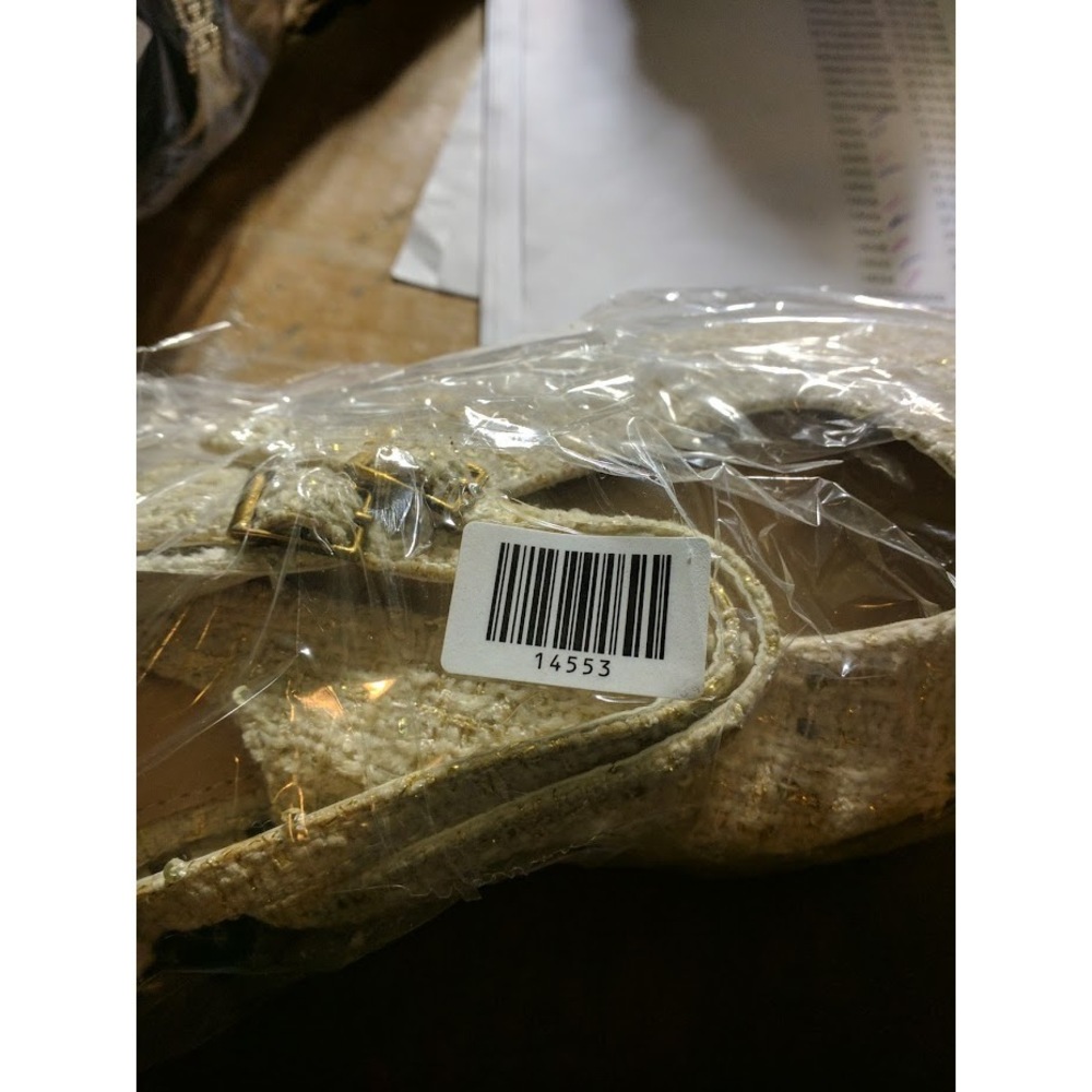 Tahari Password Tweed Mary Jane Cream 8.5